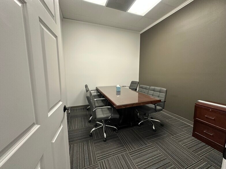 More Photos Of 516 N Burnside Ave, Gonzales Freestanding For Lease