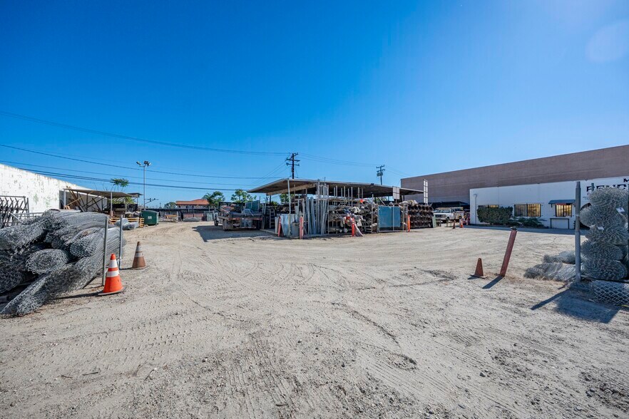 More Photos Of 8464 Garvey Ave, Rosemead Contractor Storage Yard For Sale