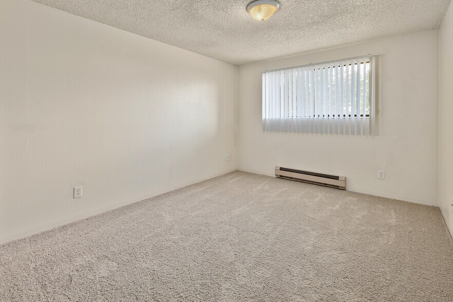 More Photos Of 2517 Howard Ave, Everett Apartments For Sale