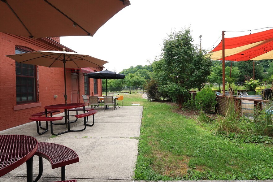 More Photos Of 100-256 Match Factory Pl, Bellefonte Medical For Lease