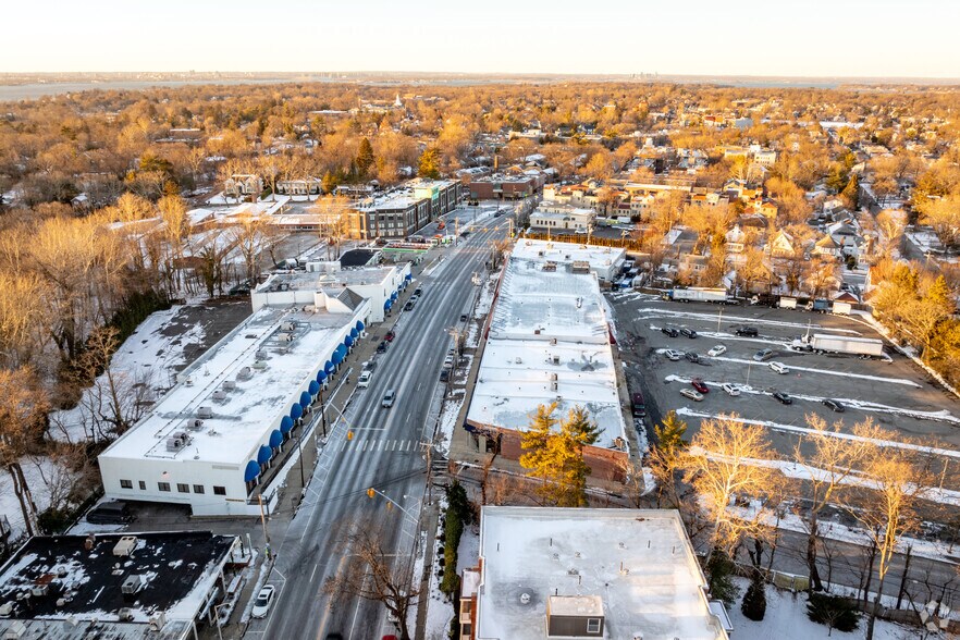 More Photos Of 200 Middle Neck Rd, Great Neck Unknown For Lease