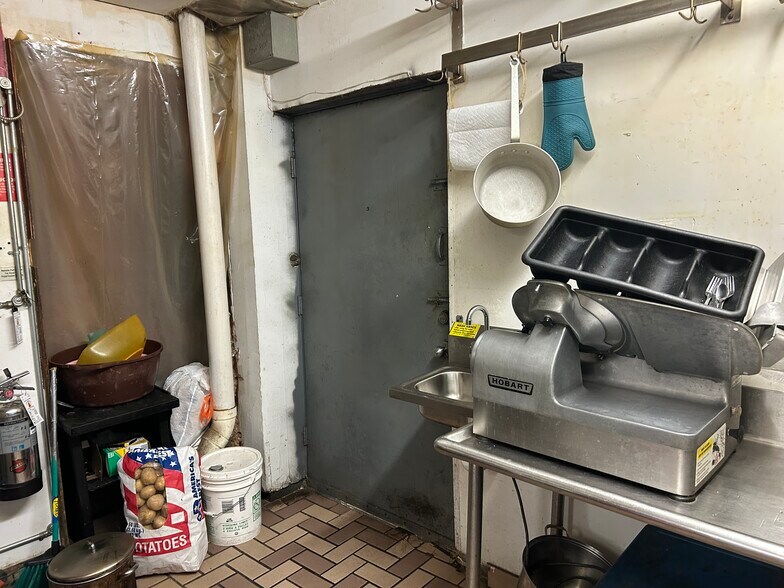 More Photos Of 495 N Goodman St, Rochester Storefront Retail Residential For Sale