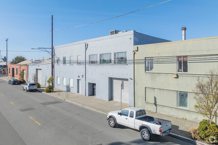 More Photos Of 620 3rd St, Oakland Flex For Lease