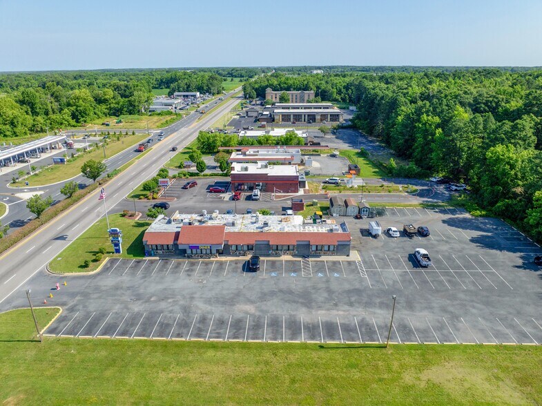 More Photos Of 8451 Ocean Gtwy, Easton Restaurant For Sale