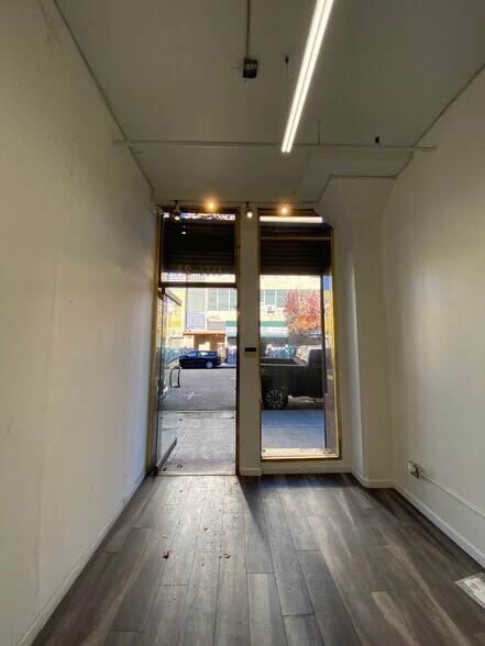 More Photos Of 1114 S Los Angeles St, Los Angeles Warehouse For Sale