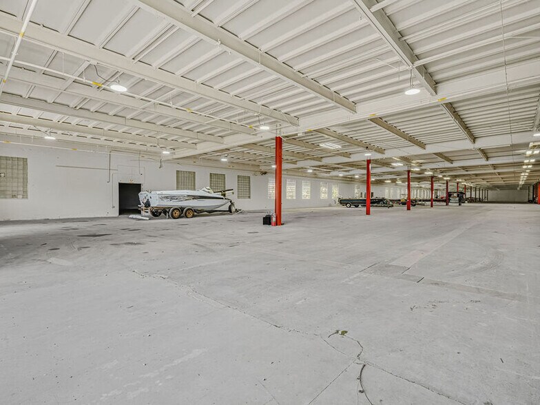 More Photos Of 1002 Douglas Ave, Opp Manufacturing For Lease