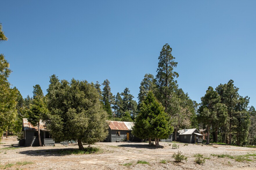 More Photos Of 25807 State Highway 189, Twin Peaks Hotel For Sale