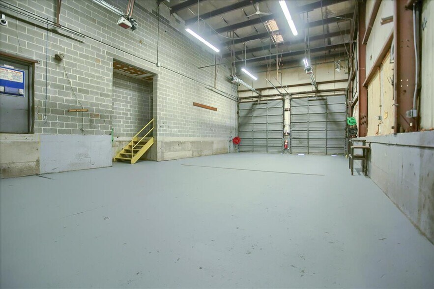 More Photos Of 2955 Felton Rd, Norristown Truck Terminal For Sale