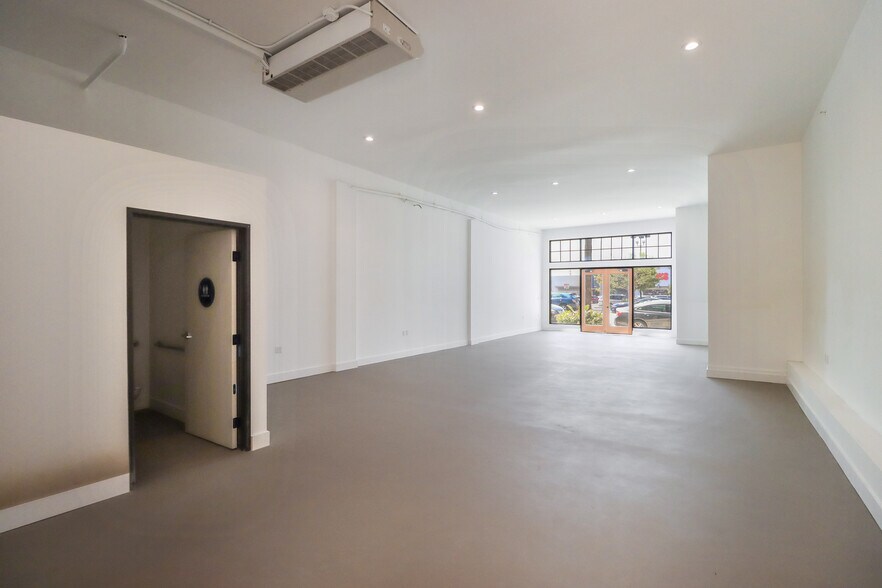 More Photos Of 4514-4518 Hollywood Blvd, Los Angeles Storefront Retail Residential For Lease