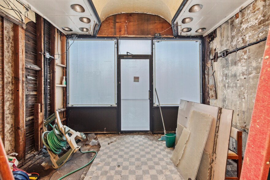 More Photos Of 3330 N Milwaukee Ave, Chicago Medical For Sale