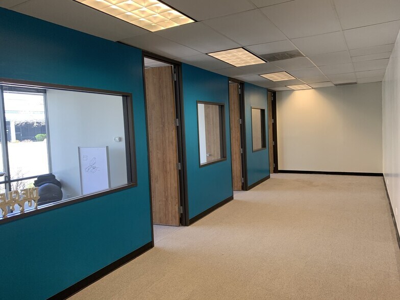 More Photos Of 6675 S Kenton St, Centennial Unknown For Lease