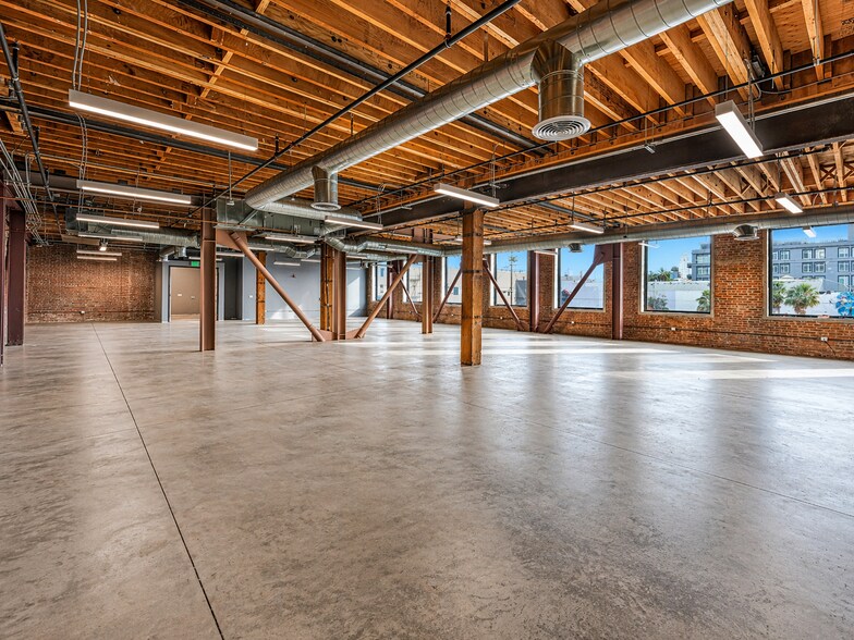 More Photos Of 440 Seaton St, Los Angeles Loft Creative Space For Sale