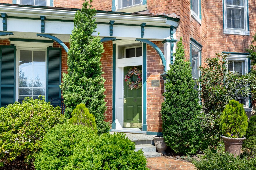 More Photos Of 2416 Lowesville Rd, Amherst Hospitality For Sale