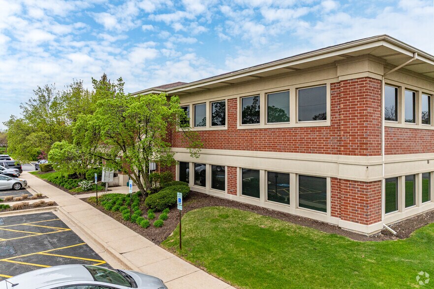 More Photos Of 480 E Roosevelt Rd, West Chicago Office For Sale