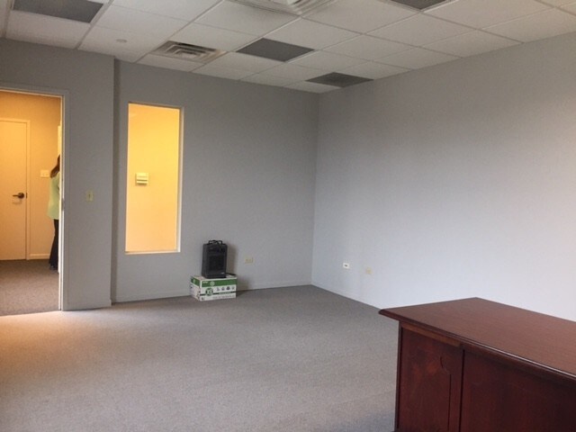 More Photos Of 480 Center St, Grayslake Bank For Lease