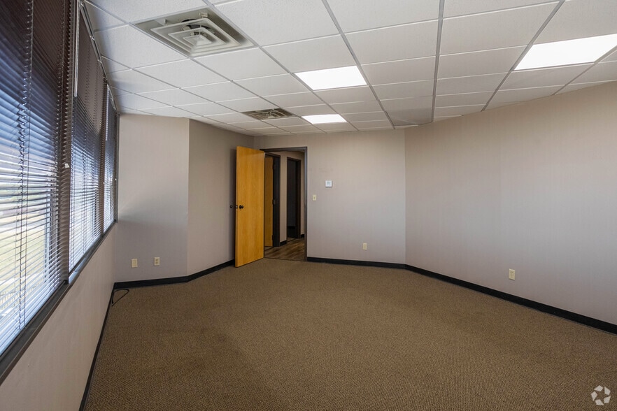 More Photos Of 2424 Springer Dr, Norman Office For Lease