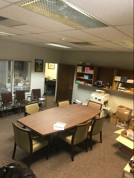 More Photos Of 1841 Norman Dr, Valdosta Office For Sale