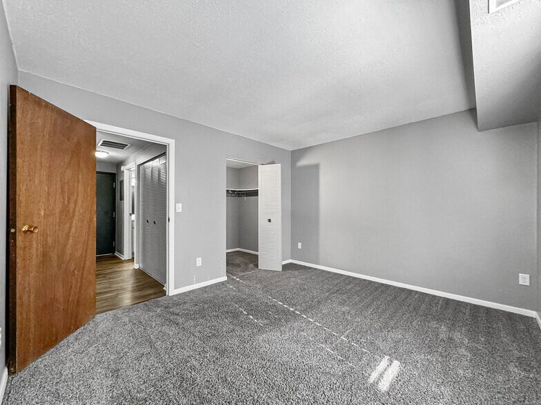 More Photos Of 3300 S Westbrooke Ln, Sioux Falls Apartments For Sale