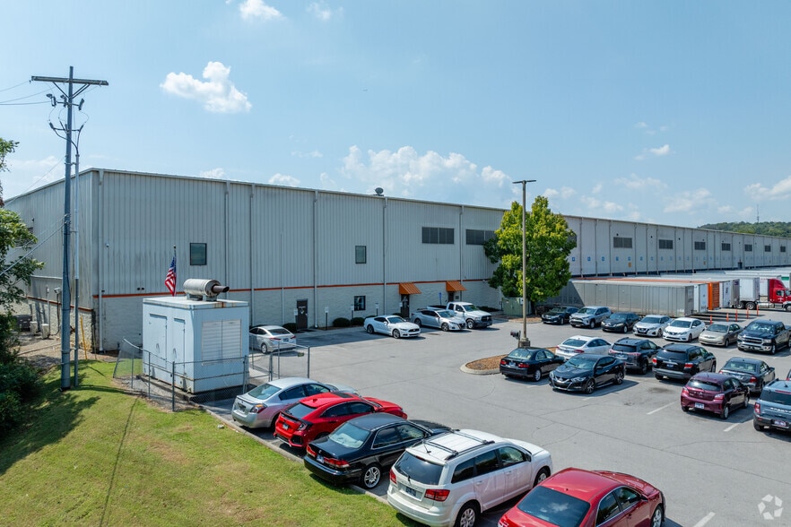 More Photos Of 50 Teledyne Pl, La Vergne Warehouse For Sale