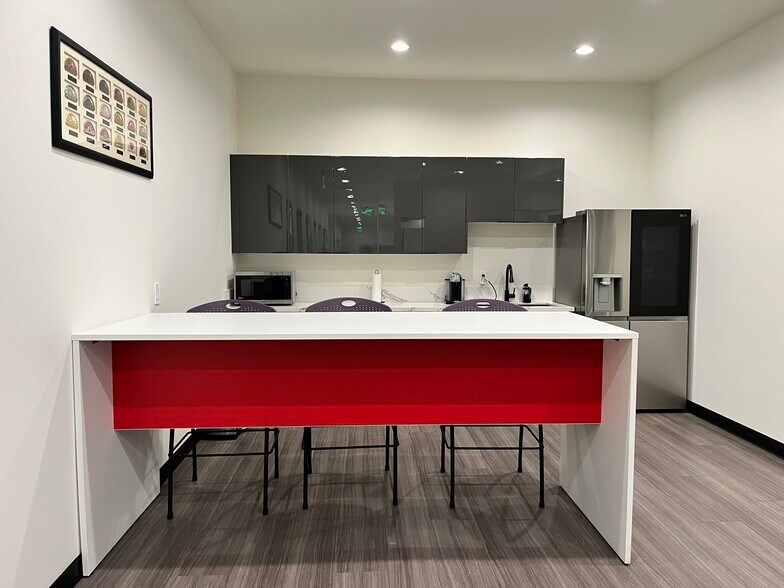 More Photos Of 36 S Kinneloa Ave, Pasadena Office For Lease