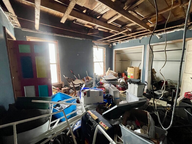 More Photos Of 179 Lincoln St, Portland Office For Sale