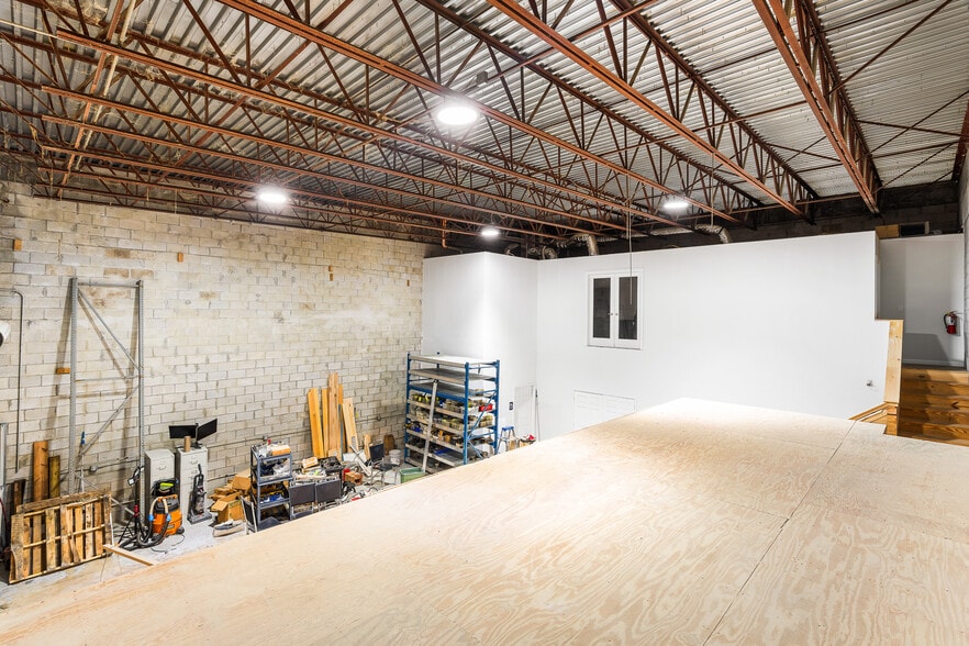 More Photos Of 1605-1613 91st Ct, Vero Beach Light Manufacturing For Sale