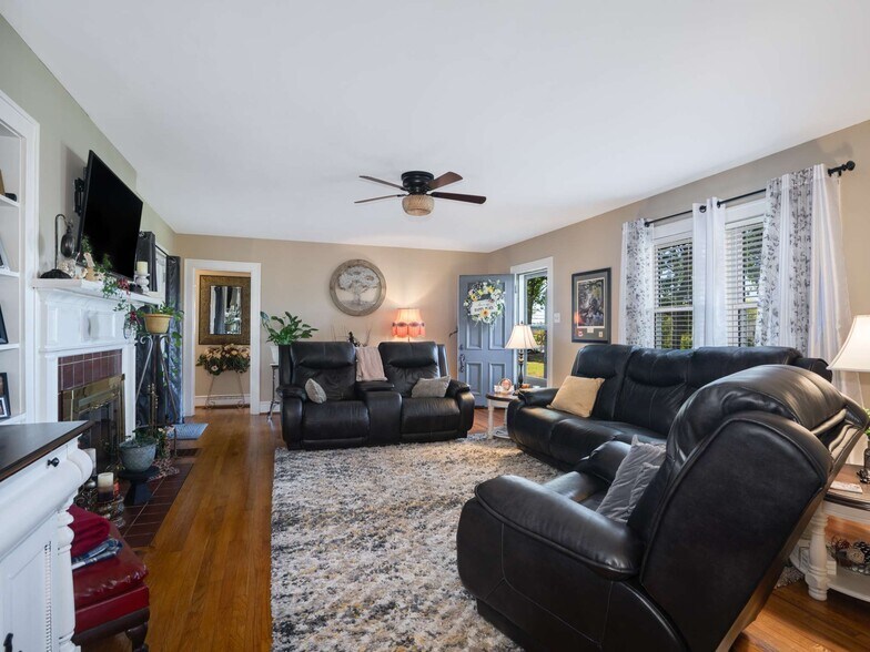 More Photos Of , Lewisburg Specialty For Sale