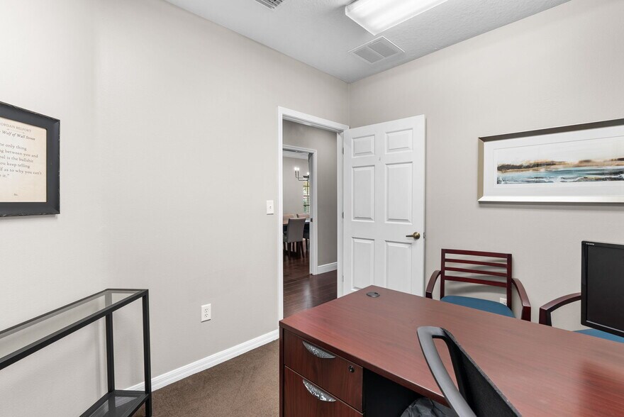 More Photos Of 8471-8473 W Linebaugh Ave, Tampa Coworking Space