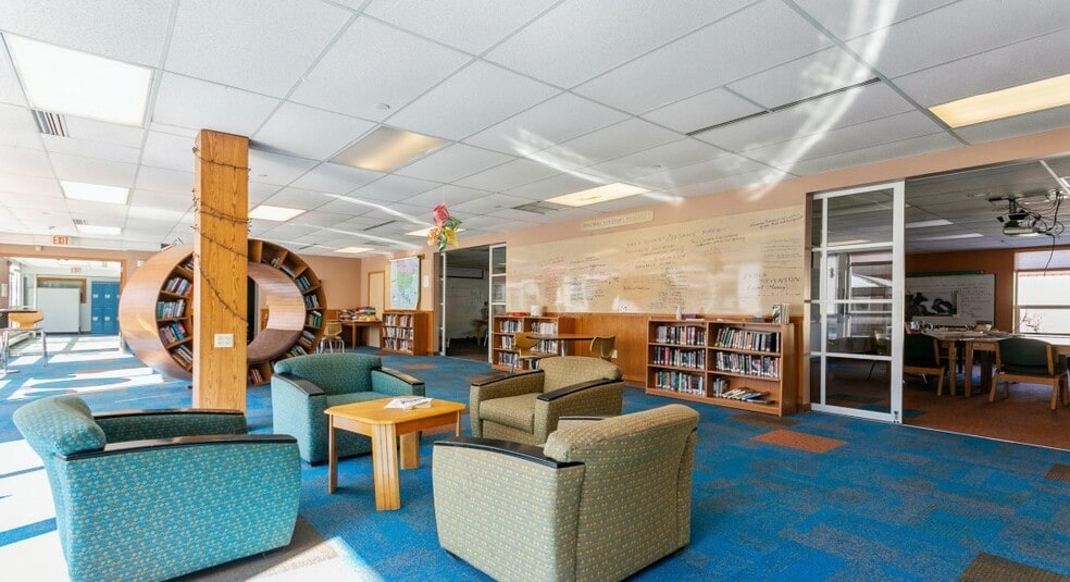 More Photos Of 260 Boardman Rd, Poughkeepsie Schools For Lease