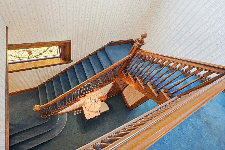 More Photos Of 1501 Lonsdale Ave, Lincoln General Retail For Sale