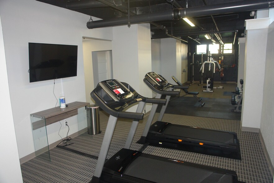More Photos Of 127 E Michigan St, Indianapolis Loft Creative Space For Lease