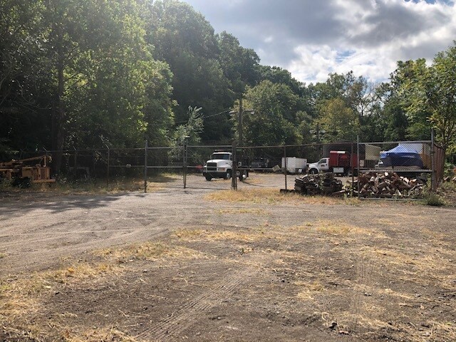 More Photos Of 900 Glenn Ave, Mckeesport Industrial For Sale