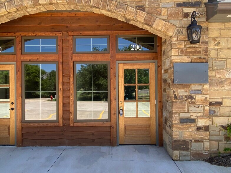 More Photos Of 5706 NW 130th St, Oklahoma City Office For Lease