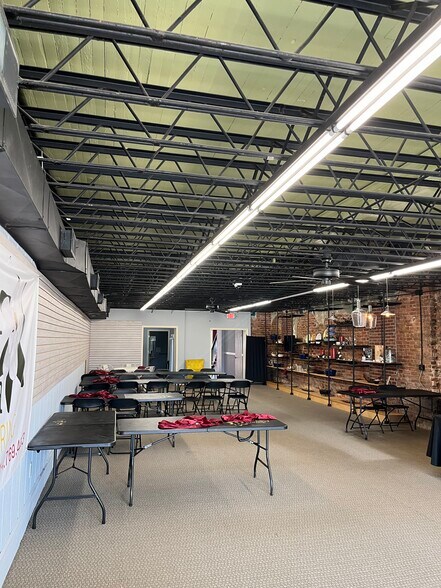 More Photos Of 2801 Veterans Memorial Hwy, Austell Storefront For Sale