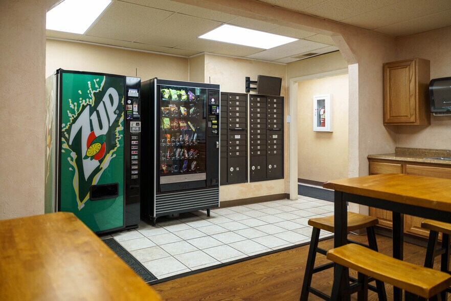 More Photos Of 1826 E Platte Ave, Colorado Springs Office For Lease