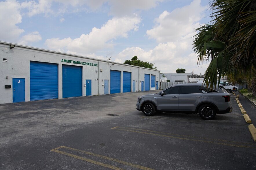 More Photos Of 7215 NW 41st St, Miami Warehouse For Sale