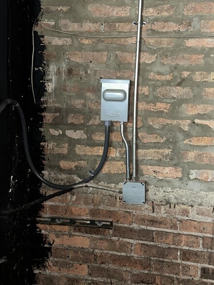 More Photos Of 1948 E 71st Pl, Chicago Manufacturing For Sale