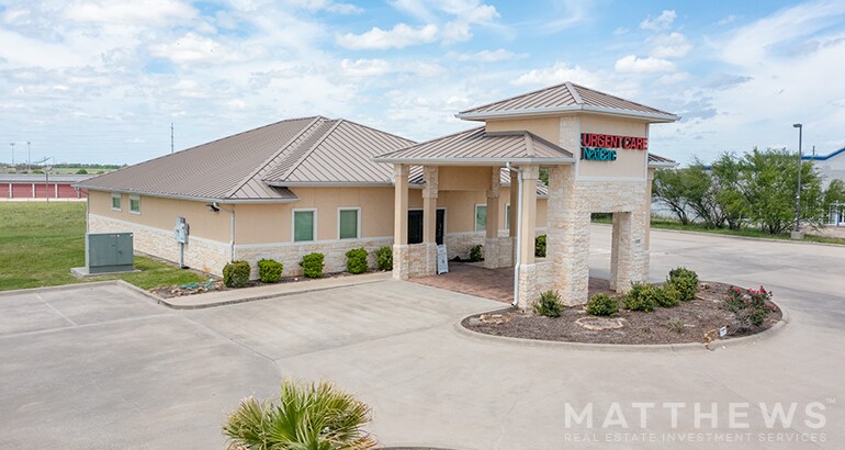Primary Photo Of 603 State Highway 35 S, Port Lavaca Health Club For Sale