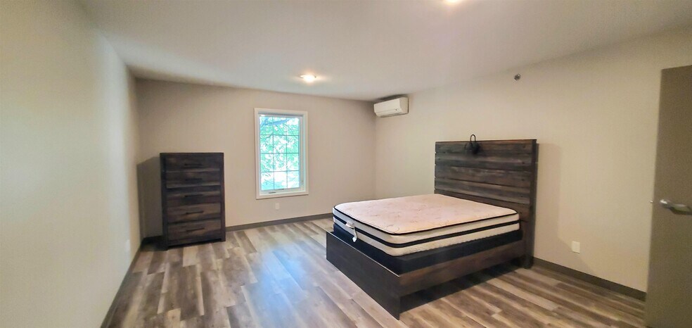 More Photos Of 404 W 7th St, Hays Sorority Fraternity House For Sale