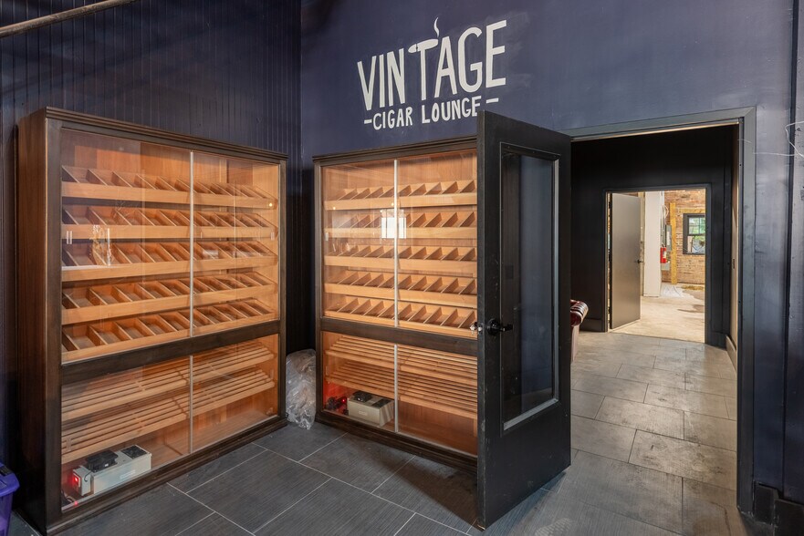 More Photos Of 225 Mason Ave, Cape Charles Storefront For Sale