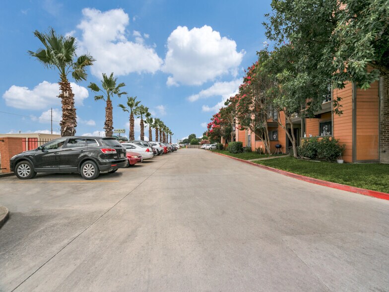 More Photos Of 7737 Skolout St, San Antonio Apartments For Sale