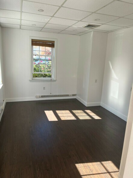 More Photos Of 3231-3233 Superior Ln, Bowie Medical For Sale