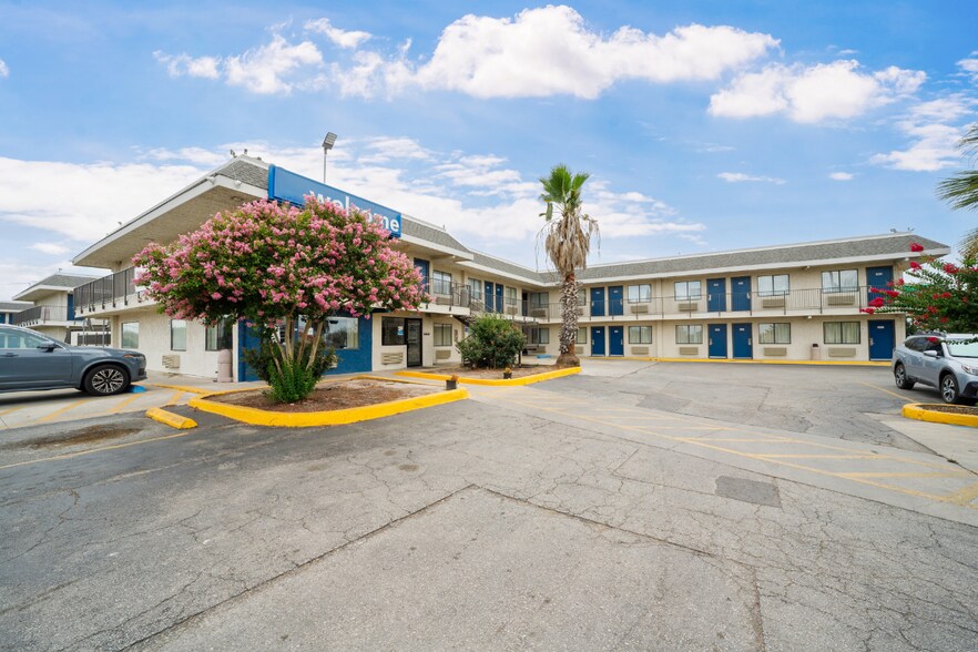 More Photos Of 5522 N Pan Am Expy, San Antonio Hotel For Sale