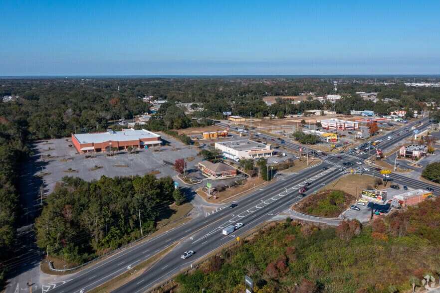 More Photos Of 5975 Mobile Hwy, Pensacola Freestanding For Lease