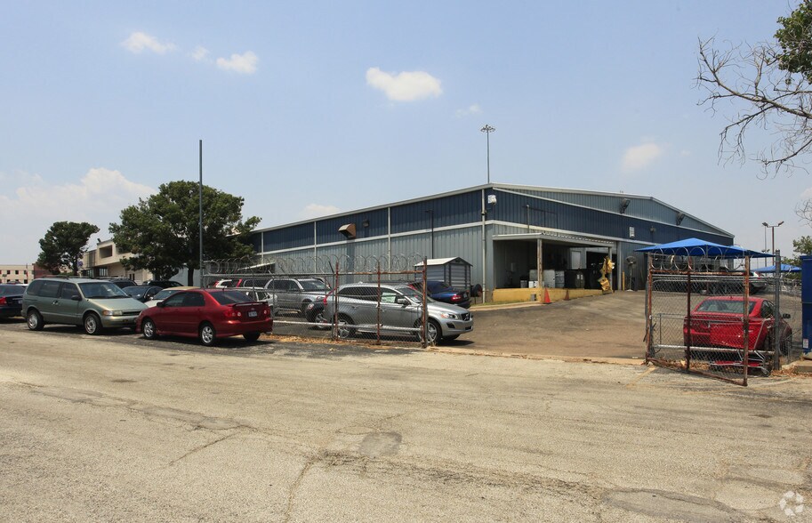 More Photos Of 6375 E HIGHWAY 290, Austin Auto Dealership For Lease
