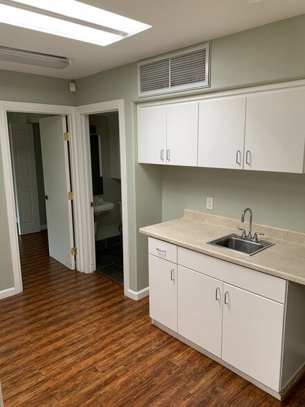 More Photos Of 1023 E Chapman Ave, Fullerton Medical For Lease