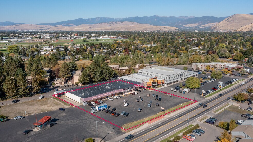 More Photos Of 704 SW Higgins Ave, Missoula Supermarket For Sale