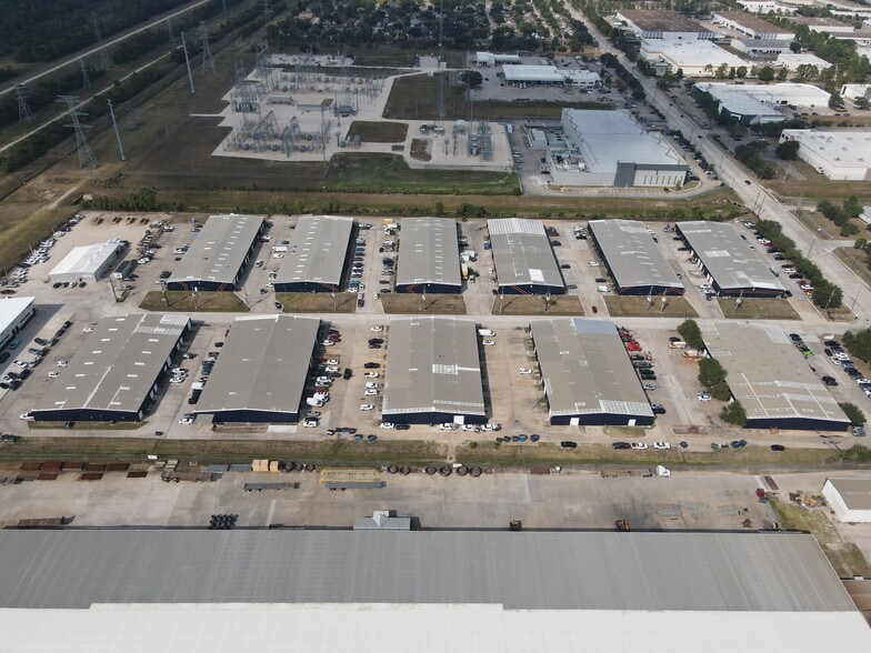 More Photos Of 2121 Brittmoore Rd, Houston Unknown For Lease