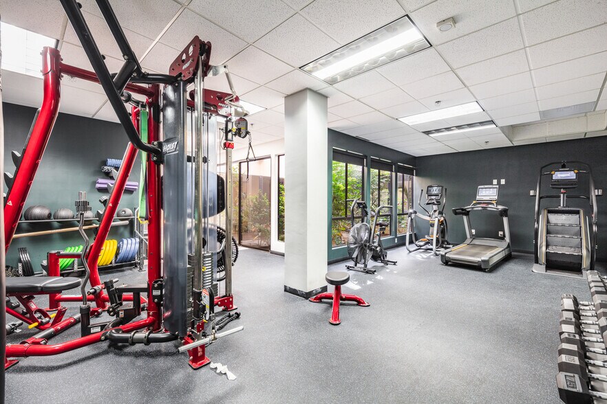 More Photos Of 1975 W El Camino Real, Mountain View Office For Lease