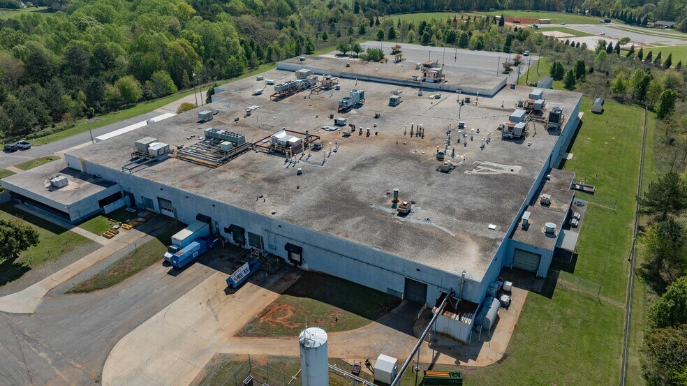 More Photos Of 250 Old Murdock Rd, Troutman Manufacturing For Lease